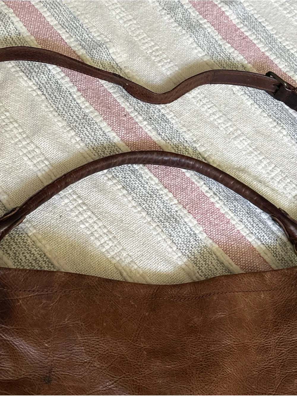 Men's Classic Brown Leather Shoulder Bag